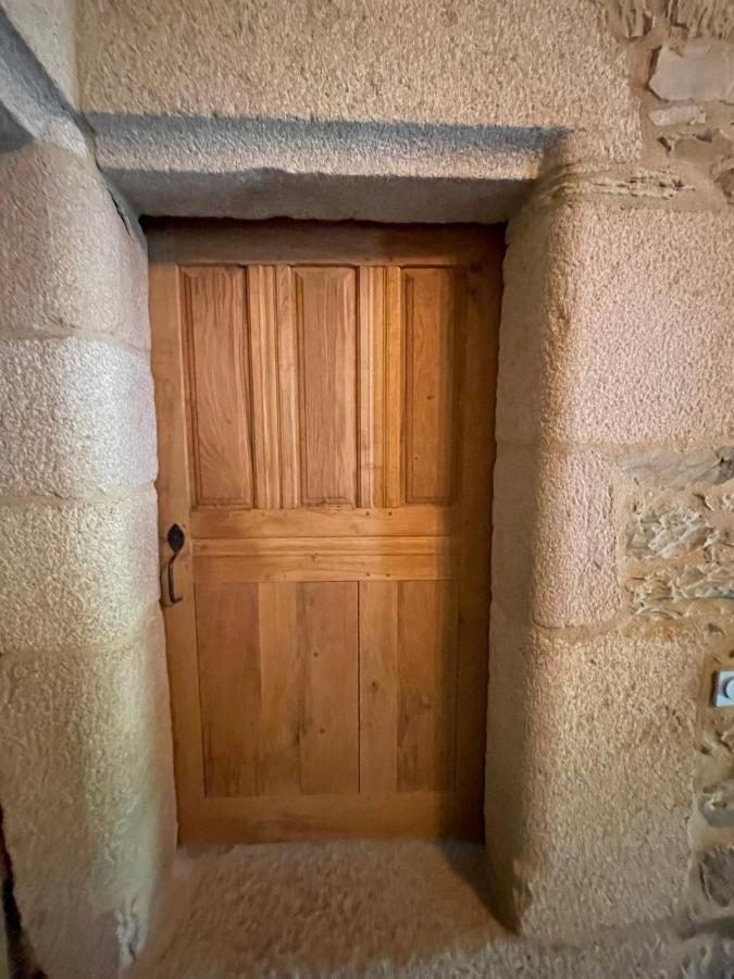 Manoir Medieval Du XV Ieme Siecle Minihy-Tréguier Exterior foto