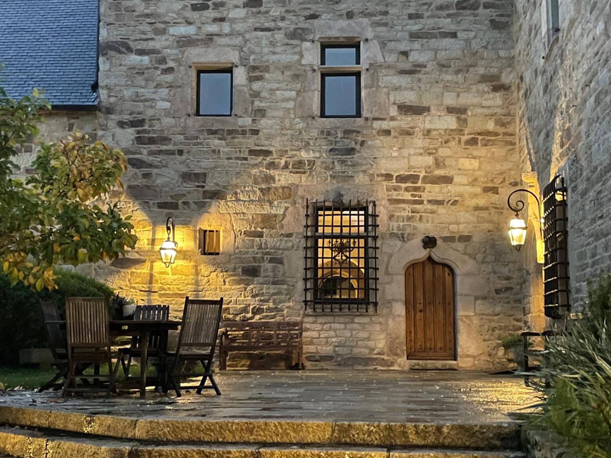 Manoir Medieval Du XV Ieme Siecle Minihy-Tréguier Exterior foto